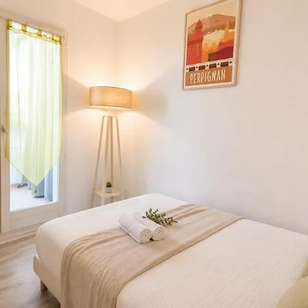 Lejlighed Cosy Catalan Apartment, Ac, Walk To And Shops