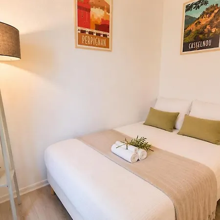 Cosy Catalan Apartment, Ac, Walk To And Shops